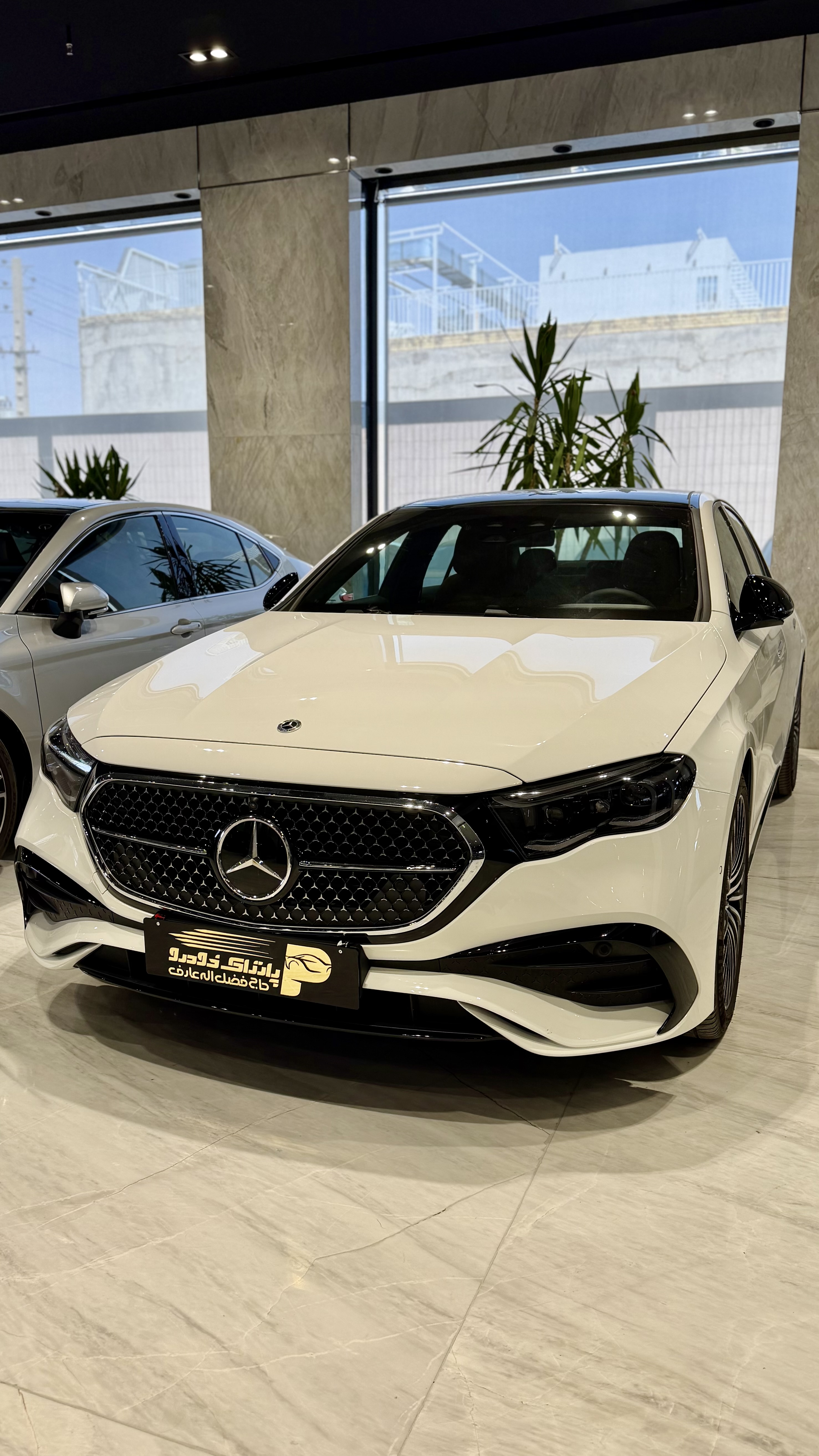 BENZ E300